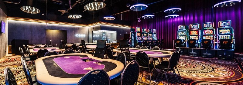 Interiér kladenského kasina Rebuy Stars OAZA
