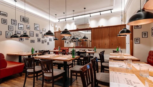 Pizzeria La Famiglia