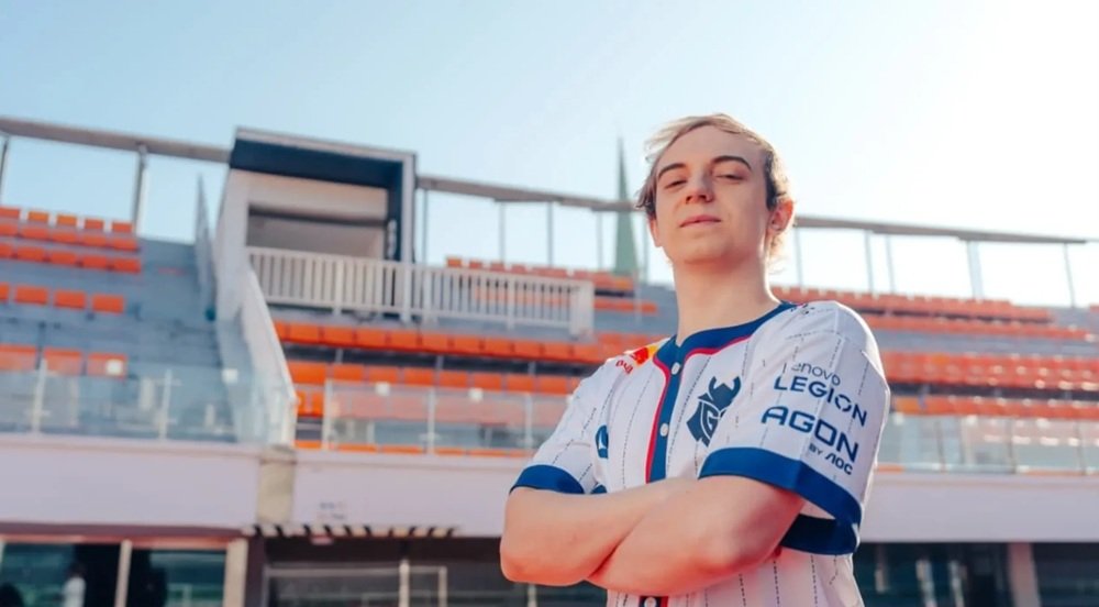 Medailonky hráčů League of Legends Caps