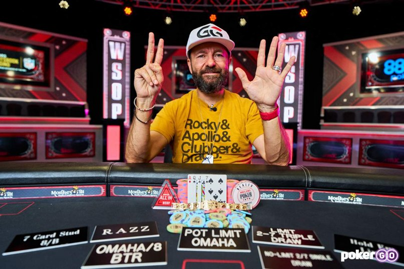 64280 Daniel Negreanu